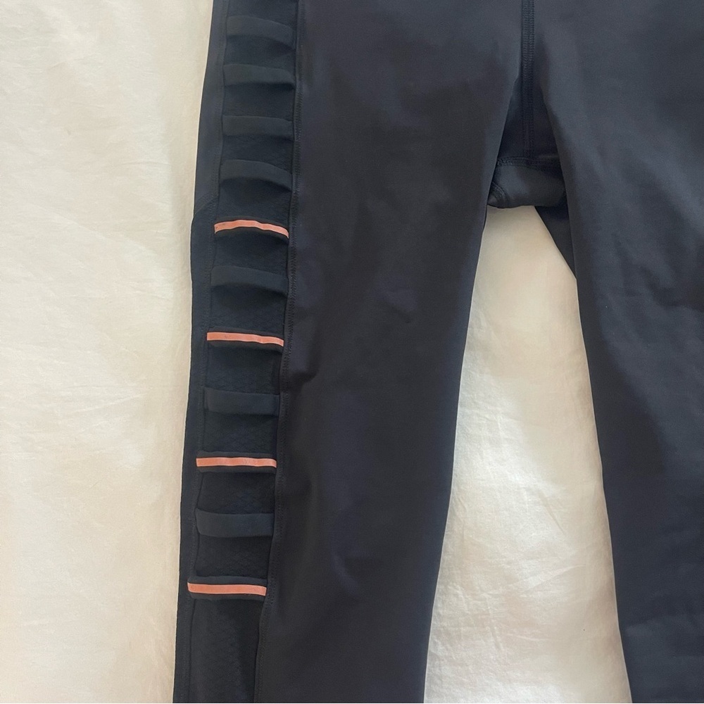 Lululemon Breezy Bleacher Stripe Iris Crop Legging - Picture 9 of 9